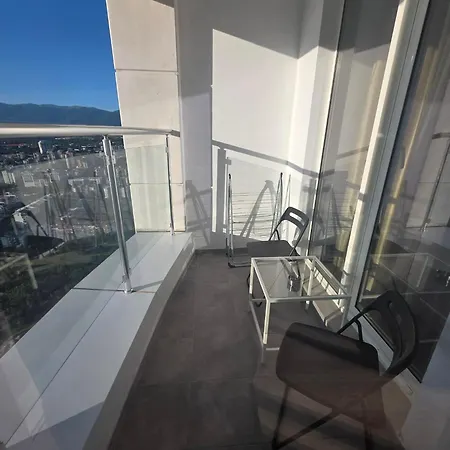 Sky 37th, 33th, 28th,25th Floor With Pool & & Fitness & Parking Including In Price Апартаменты