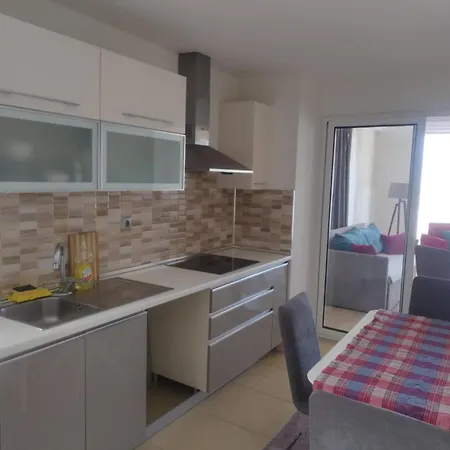 Апартаменты Sky 37th, 33th, 28th,25th Floor With Pool & & Fitness & Parking Including In Price Скопье