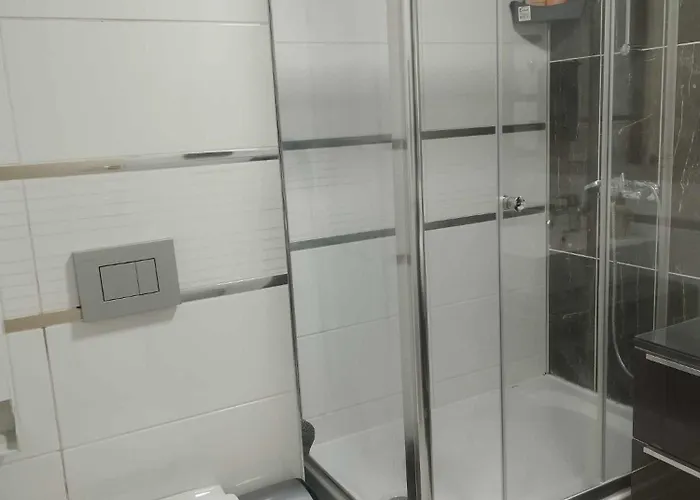 Sky 25th & 33th Floor With Pool & & Fitness & Parking Including In Price *